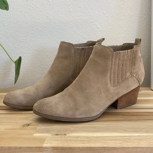Crown Vintage Suede Tan Ankle Booties